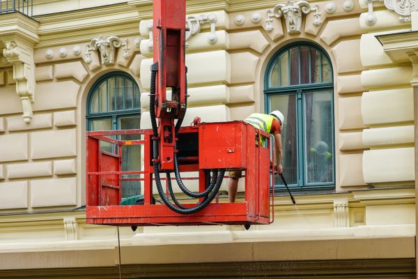 Building Pressure Washing in Granger