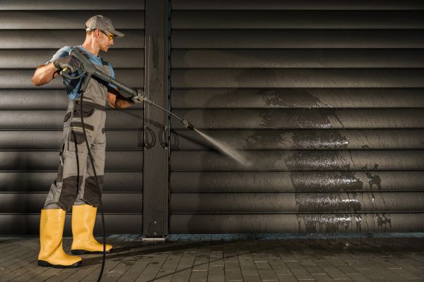 Garage Pressure Washing in Granger