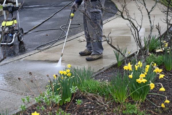 Sidewalk Power Cleaning