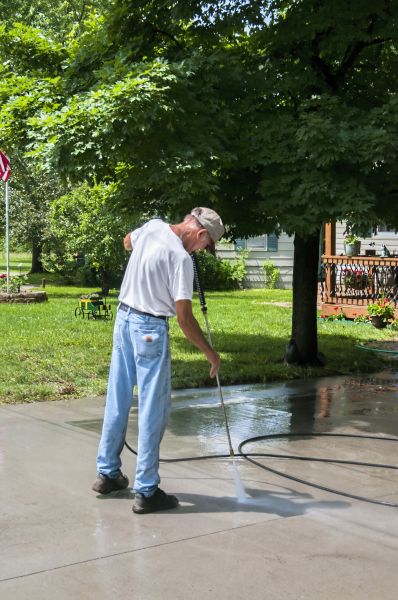 Driveway Concrete Cleaning Service