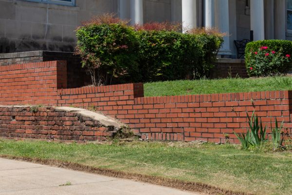 Retaining Wall Cleaning in Granger